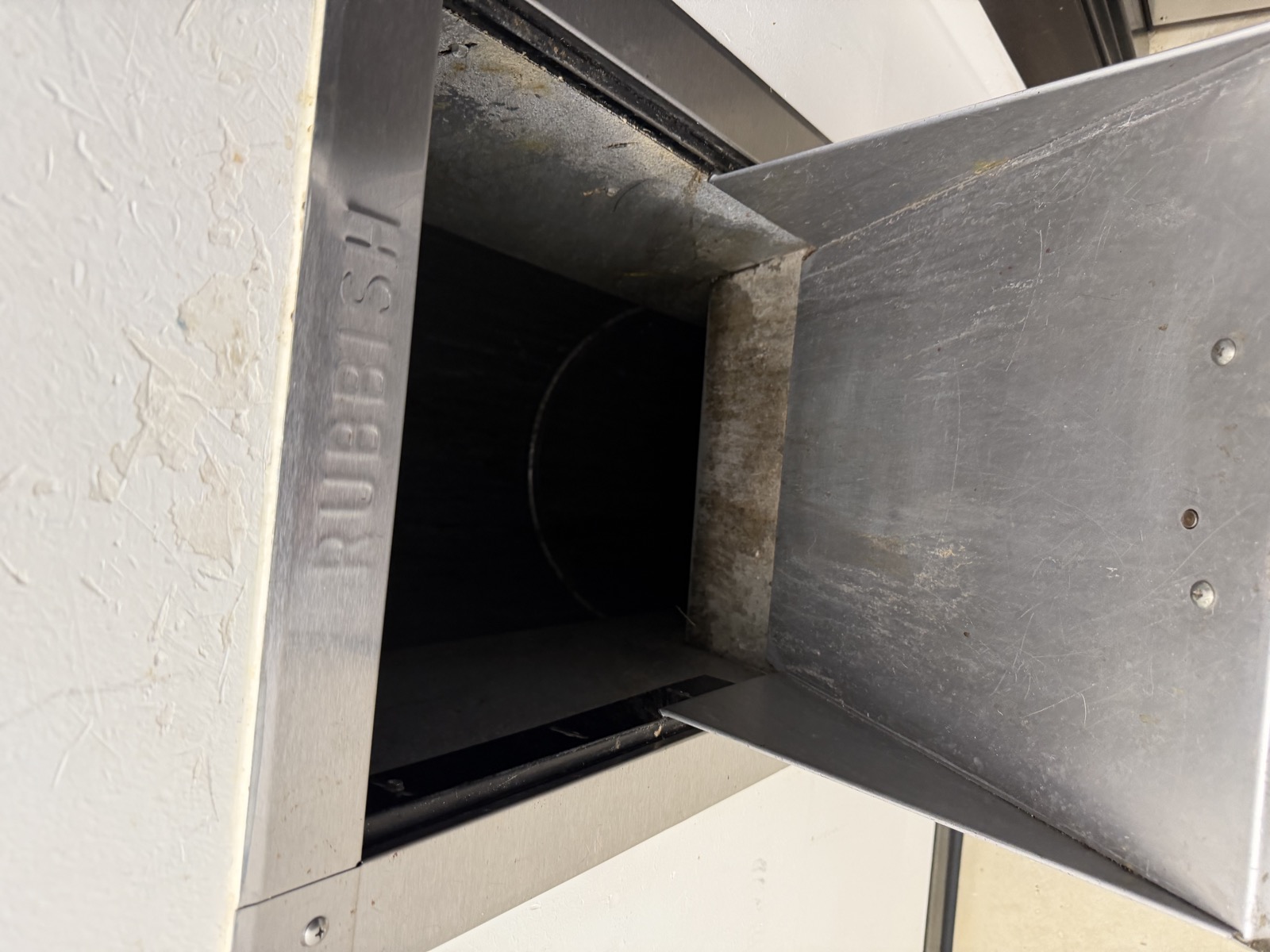 Floor 6 - Trash Chute